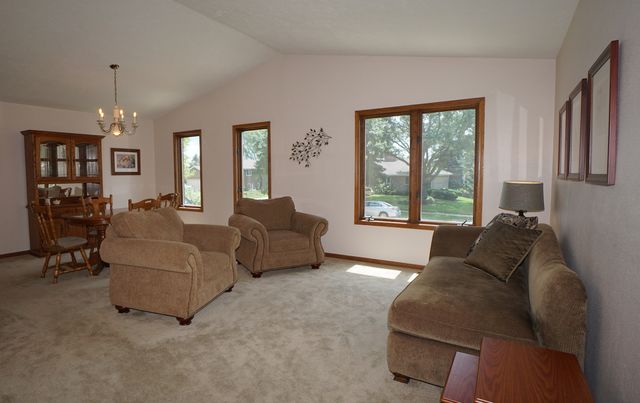 6924 CODY Lane, Rockford, IL 61107