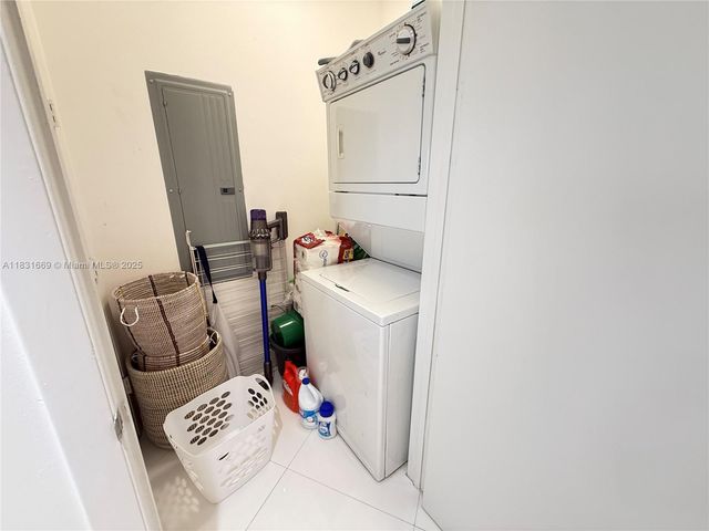 15811 Collins Ave 507, Sunny Isles Beach, FL 33160