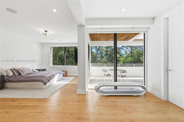 1760 Chucunantah Rd, Miami, FL 33133