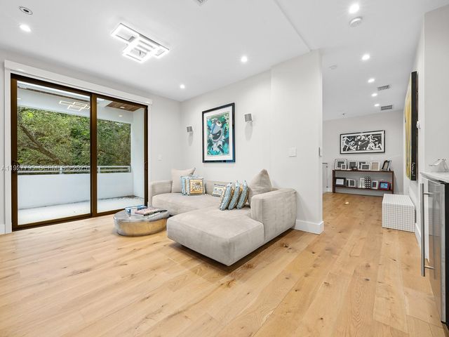 1760 Chucunantah Rd, Miami, FL 33133