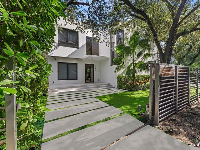 1760 Chucunantah Rd, Miami, FL 33133