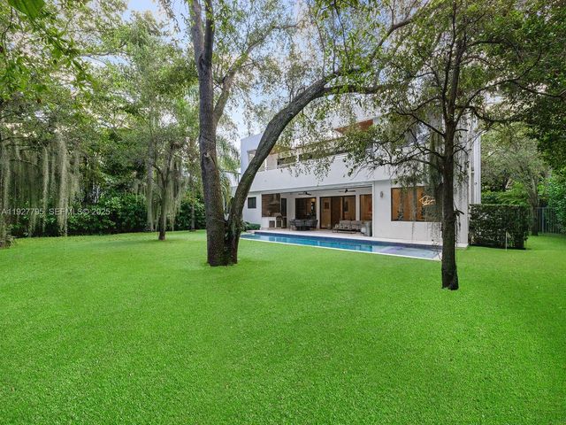 1760 Chucunantah Rd, Miami, FL 33133