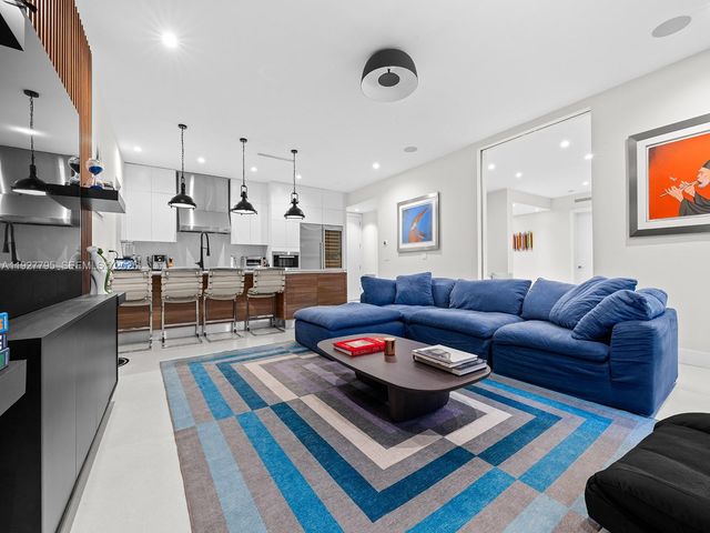 1760 Chucunantah Rd, Miami, FL 33133