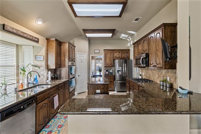 2006 Spring Creek Drive, Midlothian, TX 76065