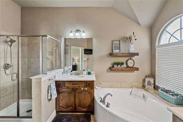 2006 Spring Creek Drive, Midlothian, TX 76065