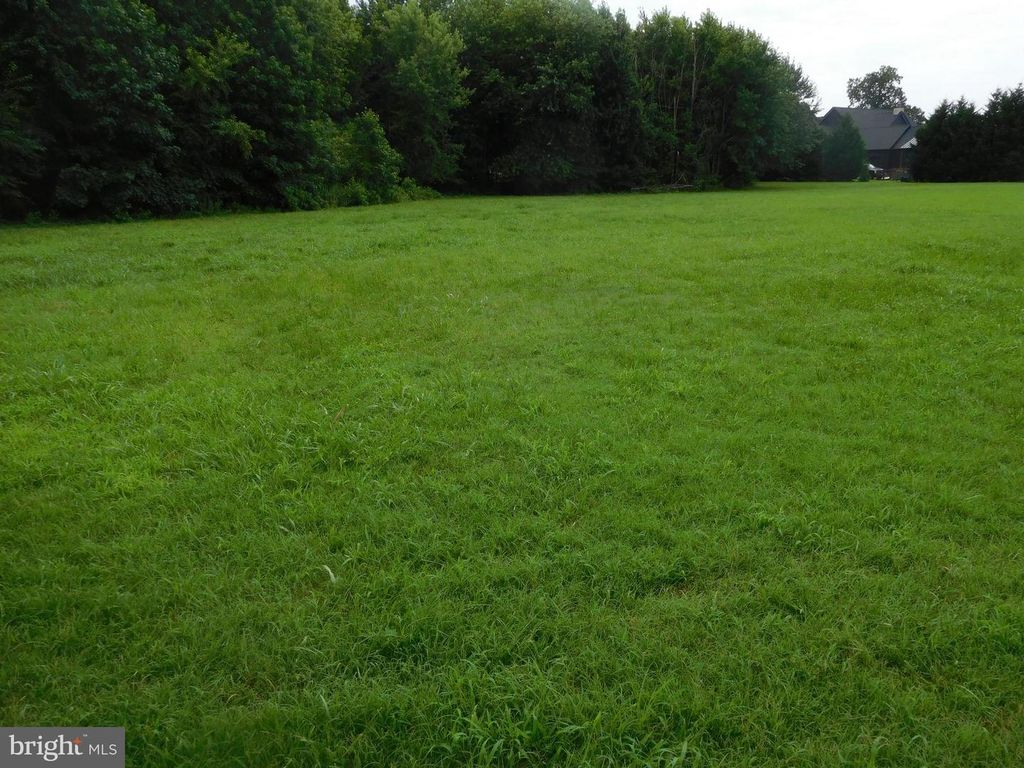 1119 SENECA RD, Middle River, MD 21220