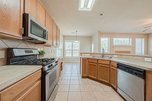 19718 Wren Forest Ln, Houston, TX 77084