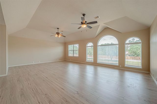 19718 Wren Forest Ln, Houston, TX 77084