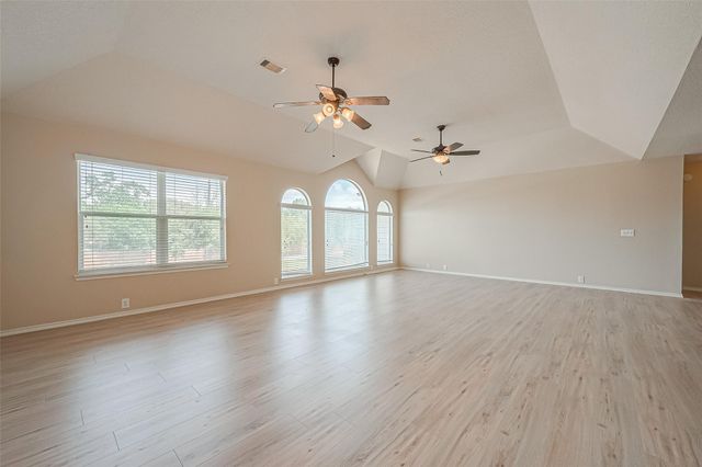 19718 Wren Forest Ln, Houston, TX 77084