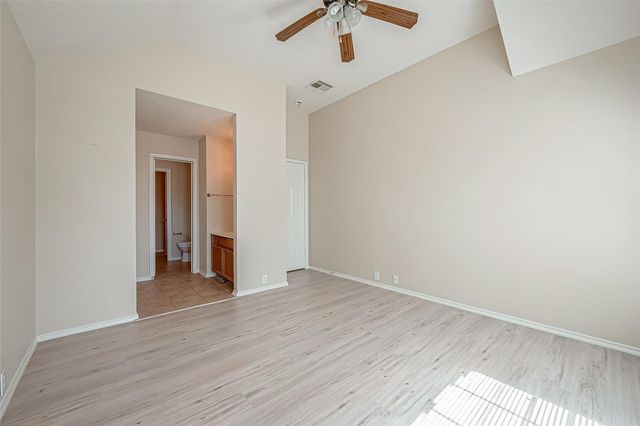 19718 Wren Forest Ln, Houston, TX 77084