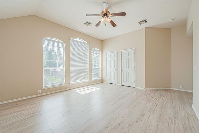 19718 Wren Forest Ln, Houston, TX 77084