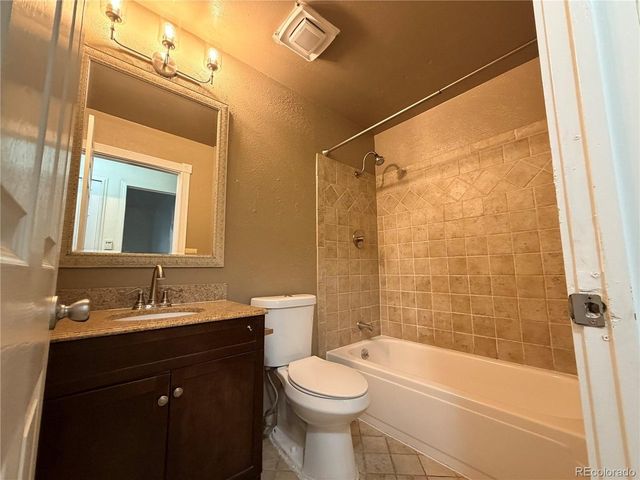 3815 S Pitkin Cir, Aurora, CO 80013