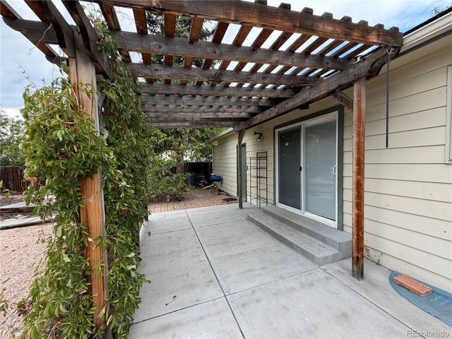 3815 S Pitkin Cir, Aurora, CO 80013