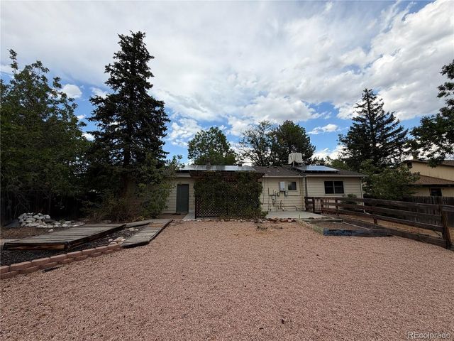 3815 S Pitkin Cir, Aurora, CO 80013