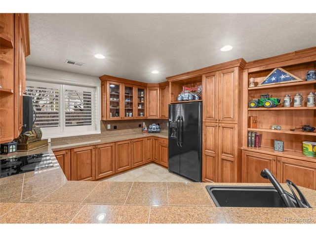 1598 Carriage Dr, Eaton, CO 80615