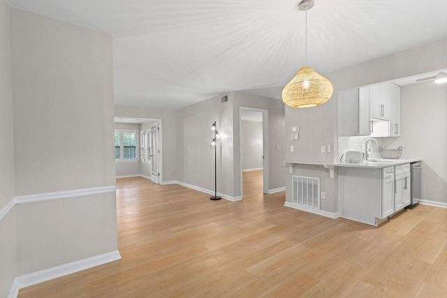 244 Triumph Drive NW, Atlanta, GA 30327