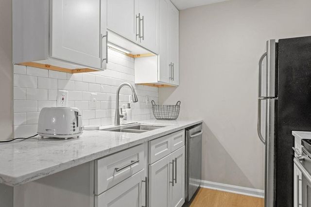 244 Triumph Drive NW, Atlanta, GA 30327