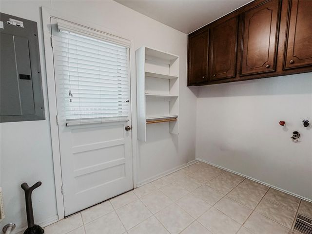 9702 Rocktree Drive, Houston, TX 77040