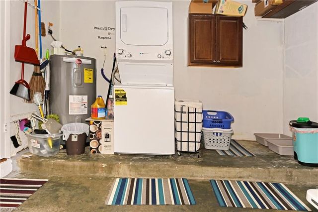 707 16th PL, Cape Coral, FL 33909