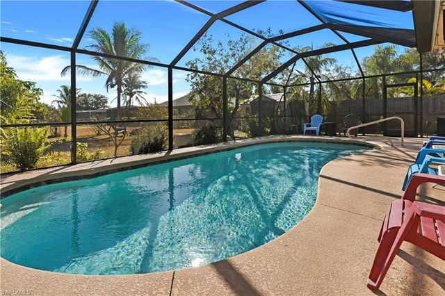 707 16th PL, Cape Coral, FL 33909