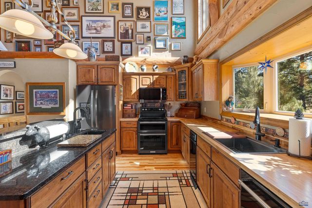20723 MORNING STAR RD, Lead, SD 57754