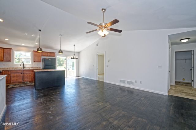 11 E Boylston Street, Glens Falls, NY 12801