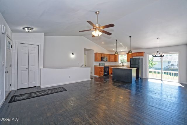 11 E Boylston Street, Glens Falls, NY 12801