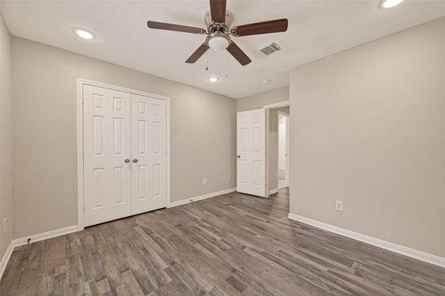 8202 Kingsbridge Meadow Drive, Houston, TX 77083