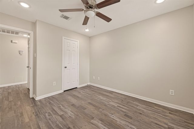 8202 Kingsbridge Meadow Drive, Houston, TX 77083