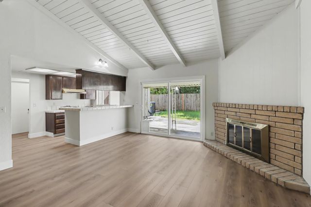 1150 Rosa Del Rio Way, Sacramento, CA 95822