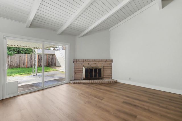 1150 Rosa Del Rio Way, Sacramento, CA 95822