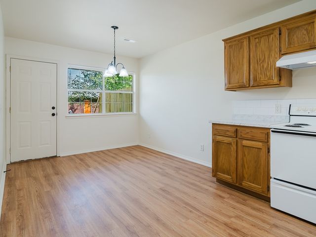 7 Holly Drive A, Bentonville, AR 72712