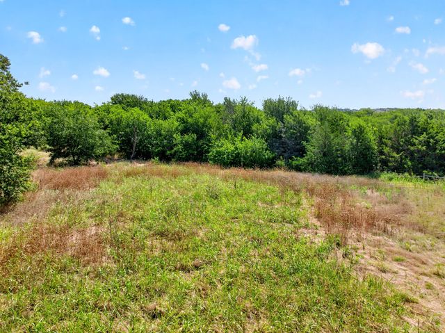 5211 County Road 547, Nevada, TX 75173