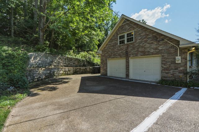 2739 Windemere Dr, Nashville, TN 37214