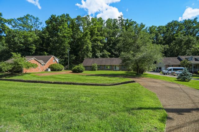 2739 Windemere Dr, Nashville, TN 37214