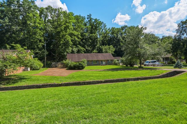 2739 Windemere Dr, Nashville, TN 37214