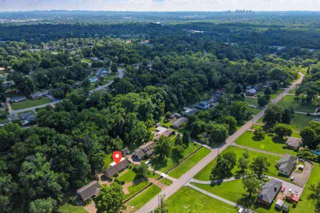 2739 Windemere Dr, Nashville, TN 37214