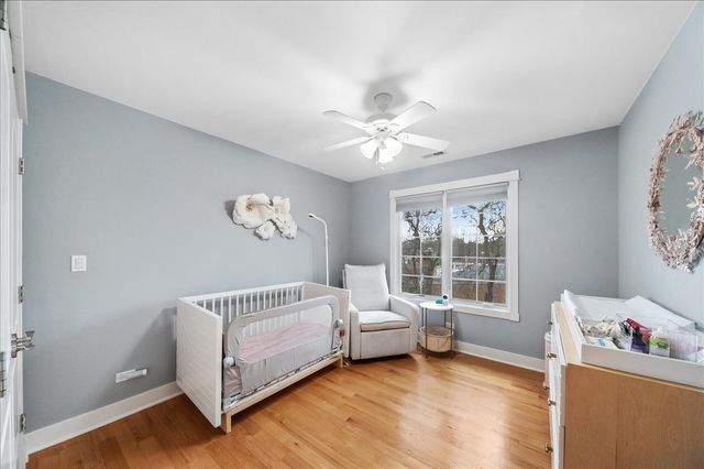 4549 E LARCH Avenue, Glenview, IL 60025