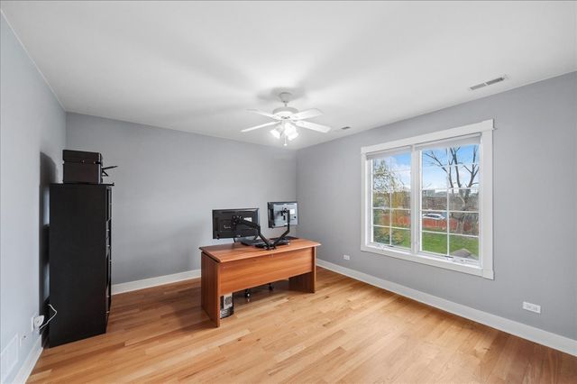 4549 E LARCH Avenue, Glenview, IL 60025