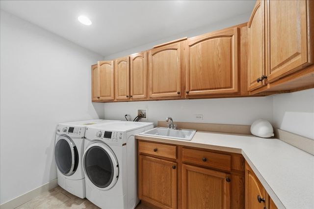 4549 E LARCH Avenue, Glenview, IL 60025