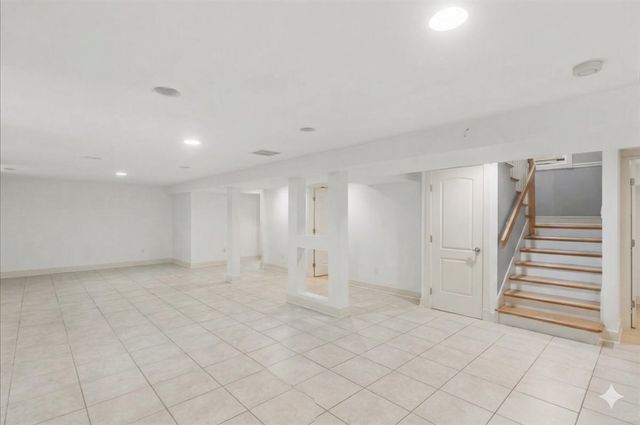 4549 E LARCH Avenue, Glenview, IL 60025