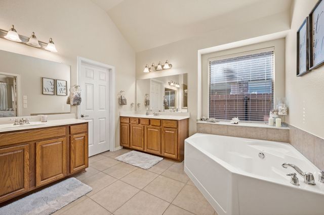 8121 Rock Elm Road, Fort Worth, TX 76131