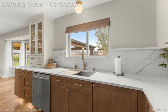 22254 Rhys Drive, Macomb Township, MI 48042