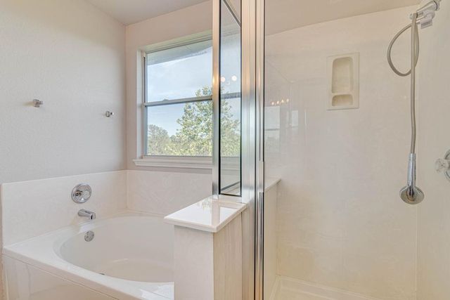6013 Constellation CIR, Del Valle, TX 78617
