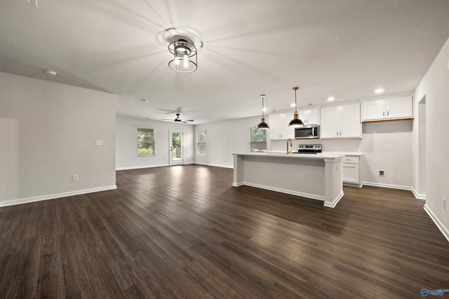 124 Varina Drive, Owens Cross Roads, AL 35763