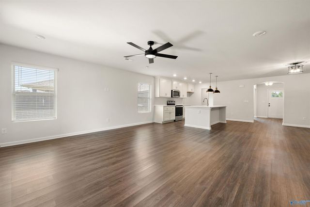 124 Varina Drive, Owens Cross Roads, AL 35763