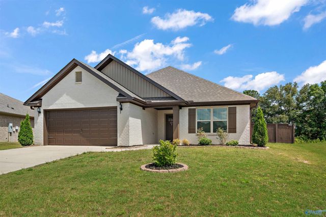 124 Varina Drive, Owens Cross Roads, AL 35763