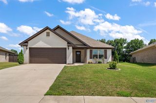 124 Varina Drive, Owens Cross Roads, AL 35763