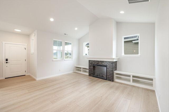 12215 N Dupont Dr, Spokane, WA 99218