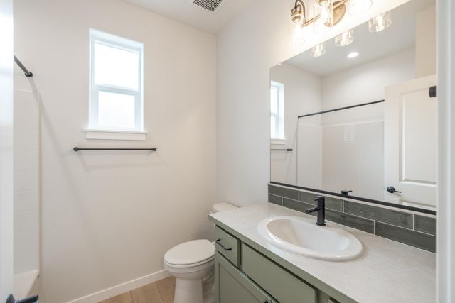 12215 N Dupont Dr, Spokane, WA 99218